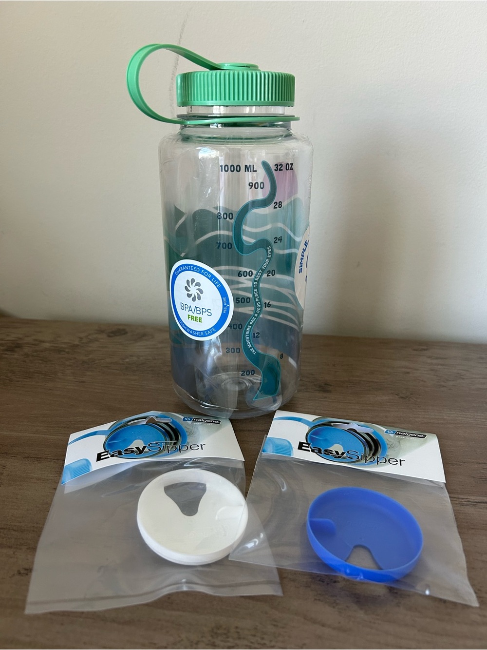 32oz Nalgene Appalachia water fund with two easy sippers NEW in package